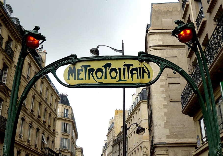 Entrée de métro parisien